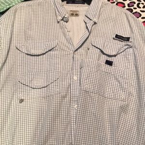 columbia pfg button down